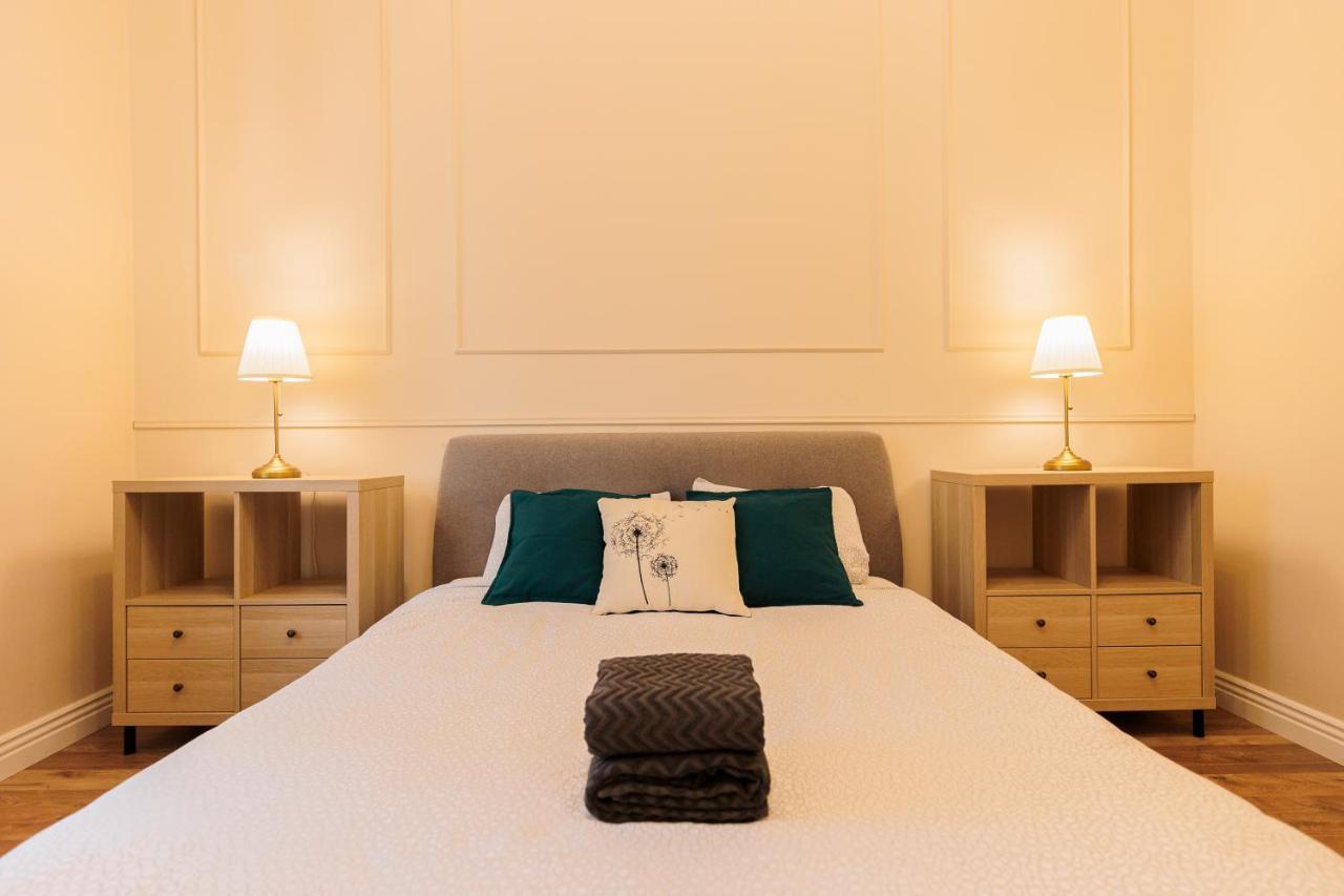 Cozy Apartment In The Historical City Center Timisoara Esterno foto
