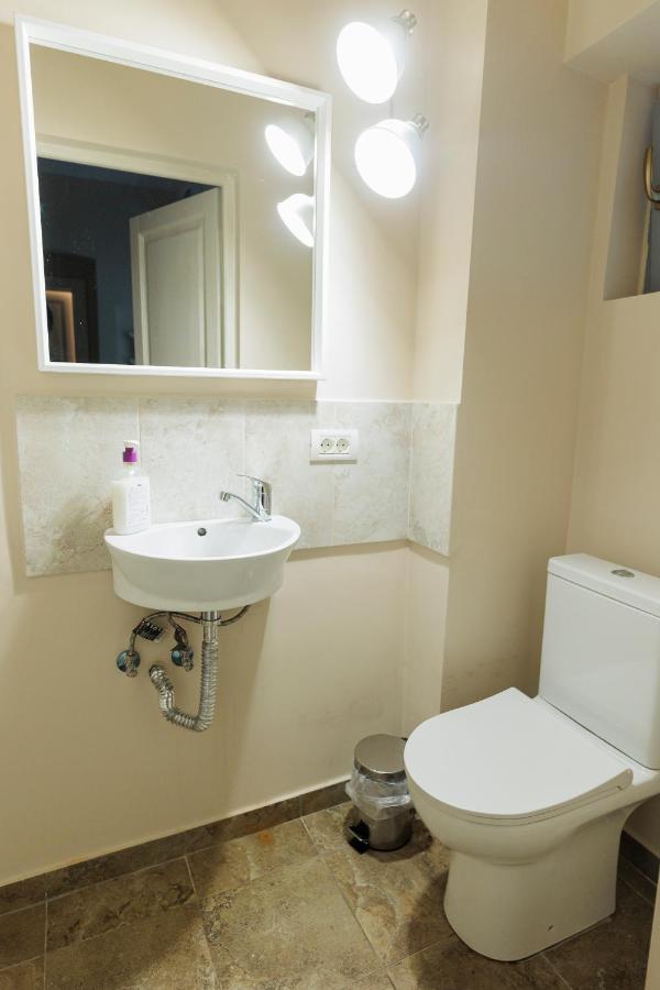 Cozy Apartment In The Historical City Center Timisoara Esterno foto