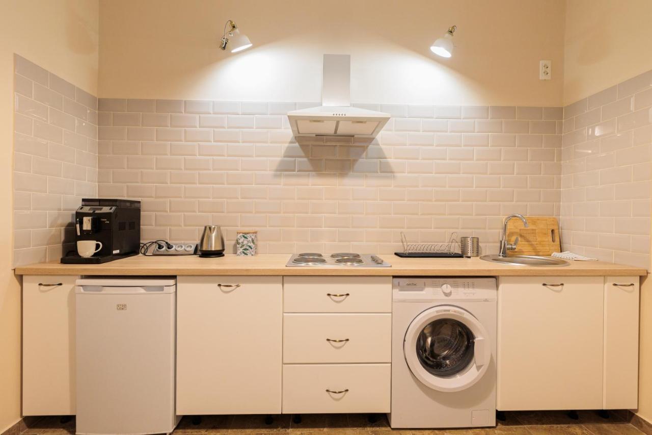 Cozy Apartment In The Historical City Center Timisoara Esterno foto